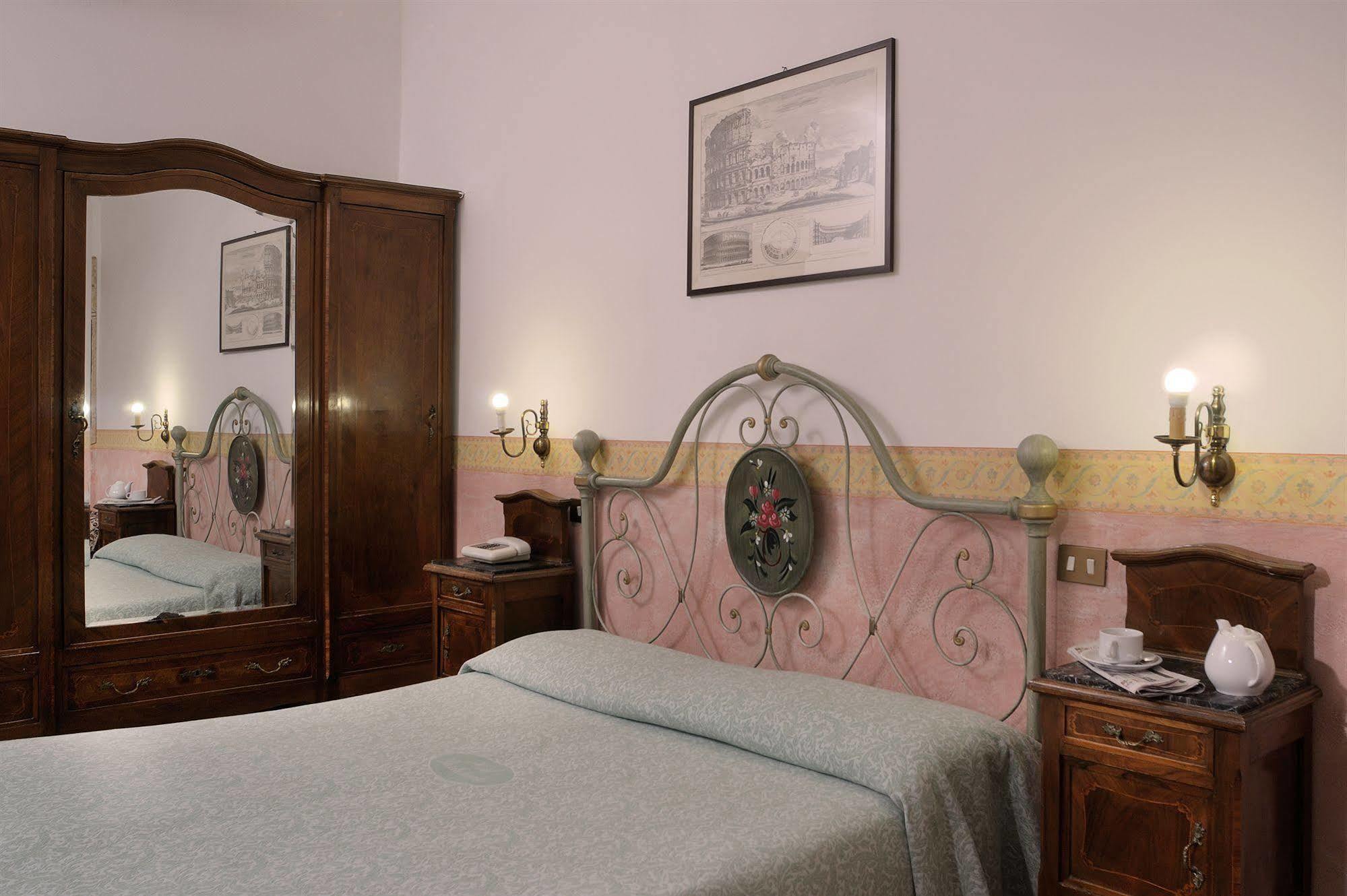 Parlamento Boutique Hotel Rome Bagian luar foto